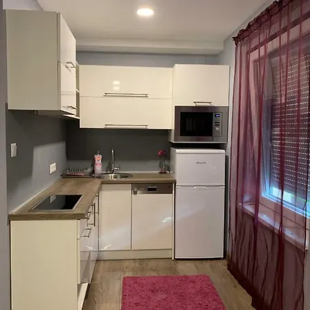 شقة Greyto Apartman